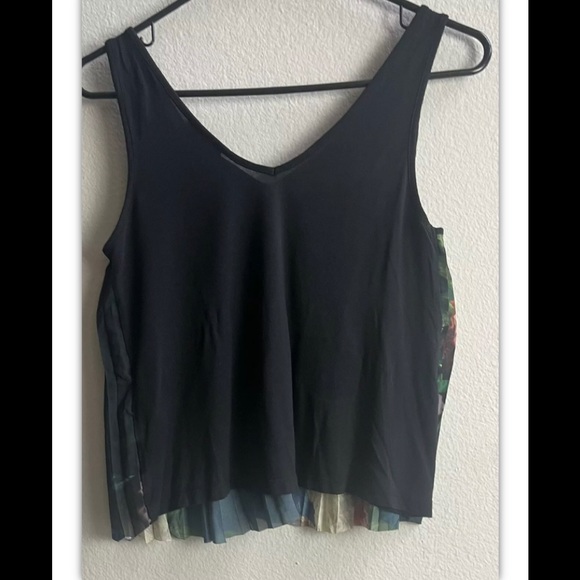 TOPSHOP PLEATED FLORAL PRINT V-NECK CAMI TANK TOP BLOUSE SIZE 4 - PRE-OWNED - Picture 5 of 5